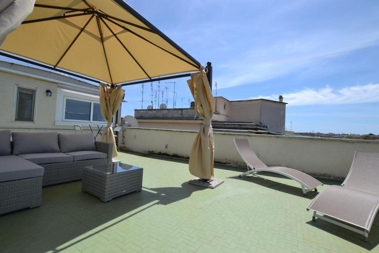 Penthouse And Eagle Eye Attic Combo Roma